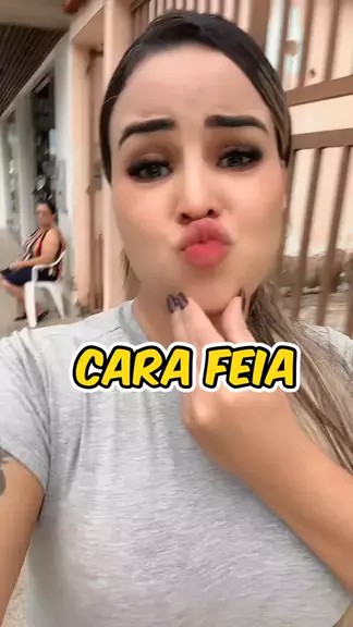 iara sereia️:o povo é feio mesmo