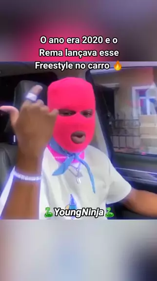 ebony shitting in public