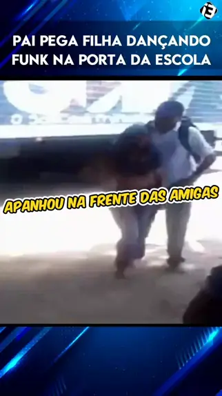 Flagra peitinho na escola