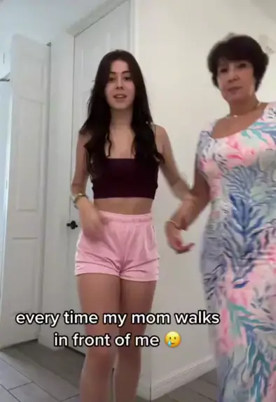 @estella_walks & estella_walks ofDiscover