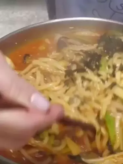 sour.noodles of leaks